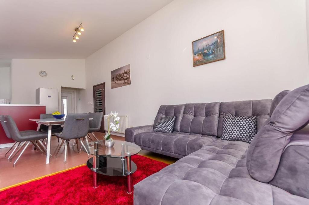 Apartments City View Трогир Екстериор снимка