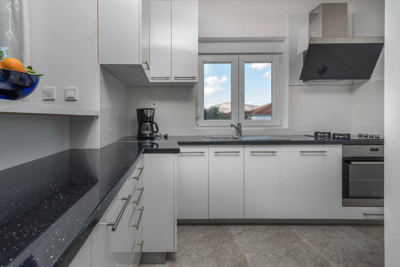 Apartments City View Трогир Екстериор снимка